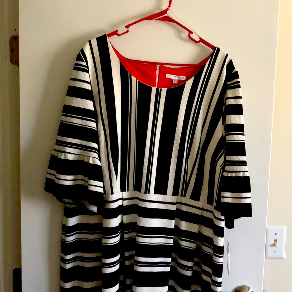 Black and white striped dress size 22W